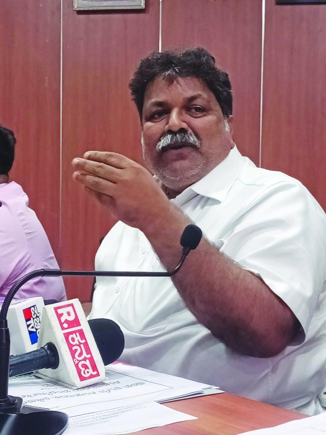 ಗೋವು ಕಳ್ಳತನ ಮಾಡಿದರೆ ಸರ್ಕಲ್ ನಲ್ಲಿ ನಿಲ್ಲಿಸಿ ಗುಂಡು ಹಾರಿಸಲಾಗುವುದು : ಸಚಿವ ಮಂಕಾಳು ವೈದ್ಯ ಘೋಷಣೆ