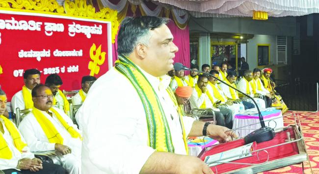 ಪಾಶ್ಚಾತ್ಯ ಸಂಸ್ಕೃತಿಯನ್ನು ಶಮನಗೋಳಿಸಲು ಧರ್ಮಸಭೆ ಮೊರೆಹೋಗಬೇಕು : ಯಾಶೀರಖಾನ ಪಠಾಣ