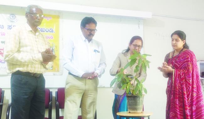 ಯುವಕರು ರಾಷ್ಟ್ರ ನಿರ್ಮಾಣಕ್ಕೆ ಕೊಡುಗೆ ನೀಡುವಂತವರಾಗಿ: ನ್ಯಾ. ಉಂಡೋಡಿ 