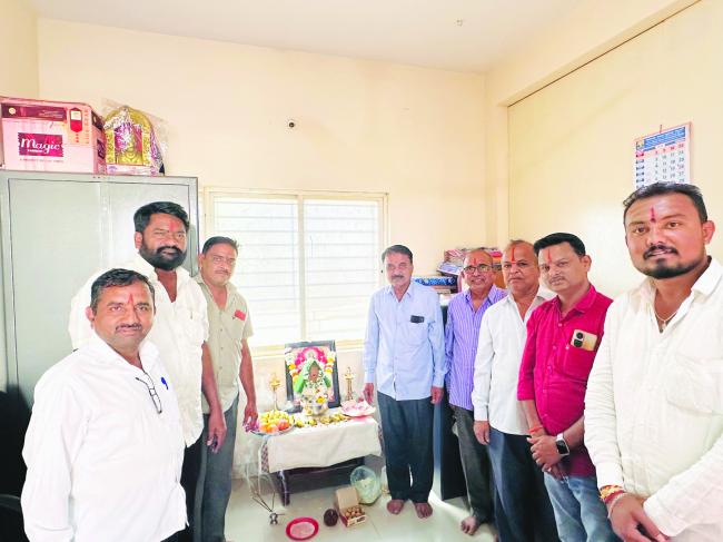 ಬಸವೇಶ್ವರಅರ್ಬನ್ ಕೋ ಆಪ್ ಕ್ರೆಡಿಟ್ ಸೊಸಾಯಿಟಿ ಲಿ ಮೂಡಲಗಿ ಶಾಖೆ  ಮಹಾಲಿಂಗಪೂರ ಪ್ರಗತಿ ಪಥದತ್ತ ಶಿವಾನಂದ ಮರಾಠೆ