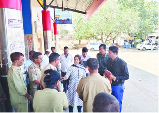 ಬಸ್ ನಿಲ್ದಾಣಗಳ ಸ್ವಚ್ಛತೆ ಹಾಗೂ ವಾಹನಗಳ ಸಮರ​‍್ಕ ಕಾರ್ಯಾಚರಣೆಗೊಳಿಸಿ: ಪ್ರಿಯಾಂಗಾ ಎಂ