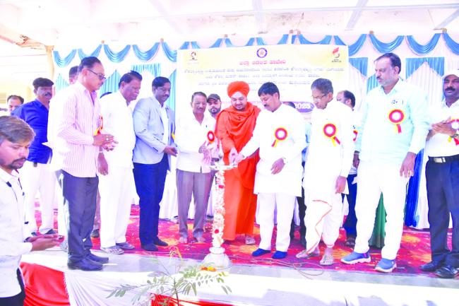 ಕೈಗಾರಿಕಾ ಕಾರಿಡಾರ್ ನಿರ್ಮಾಣಕ್ಕೆ ಕೋಳೂರ ಬಳಿ 400 ಎಕರೆ ಜಮೀನು ಅಭಿವೃದ್ಧಿ -ವಿಧಾನಸಭೆ ಉಪ ಸಭಾಧ್ಯಕ್ಷ ರುದ್ರ​‍್ಪ ಲಮಾಣಿ