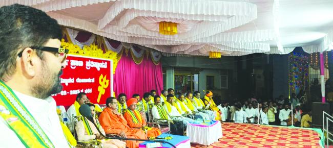 ಮಕ್ಕಳಿಗೆ ಉತ್ತಮ ಶಿಕ್ಷಣ ನೀಡುವ ಜತೆಗೆ ರೈತನಾಗುವ ಕನಸು ಬಿತ್ತಿರಿ : ಕುಲಕರ್ಣಿ