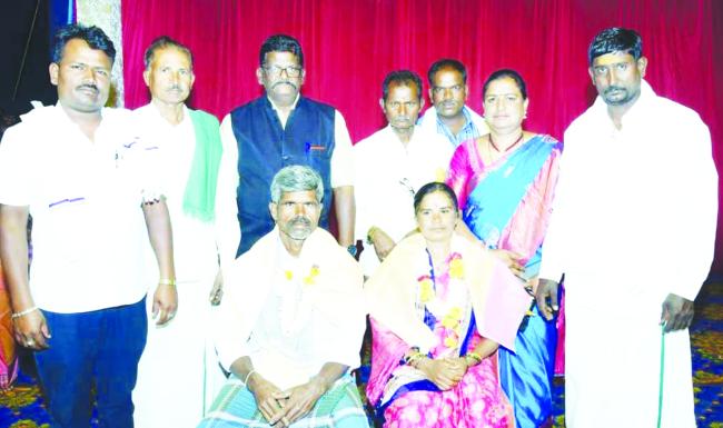 ಎಸ್‌ಡಿಎಂಸಿ ಸದಸ್ಯರು: ಗಂಗಮ್ಮ ದಂಪತಿಗಳಿಗೆ ಸನ್ಮಾನ