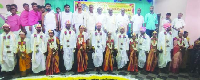 ಸಾಮೂಹಿಕ ವಿವಾಹದಿಂದ ಸಾಲ ಮಾಡುವುದು ತಪ್ಪುತ್ತದೆ: ಚನ್ನಬಸಯ್ಯ ಶಾಸ್ತ್ರೀ 