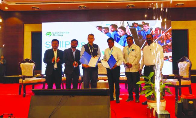 ವಿದ್ಯಾರ್ಥಿಗಳ ಔದ್ಯೋಗಿಕ ಕೌಶಲಾಭಿವೃದ್ಧಿಯನ್ನು ಹೆಚ್ಚಿಸಲು ಒಡಂಬಡಿಕೆ. 