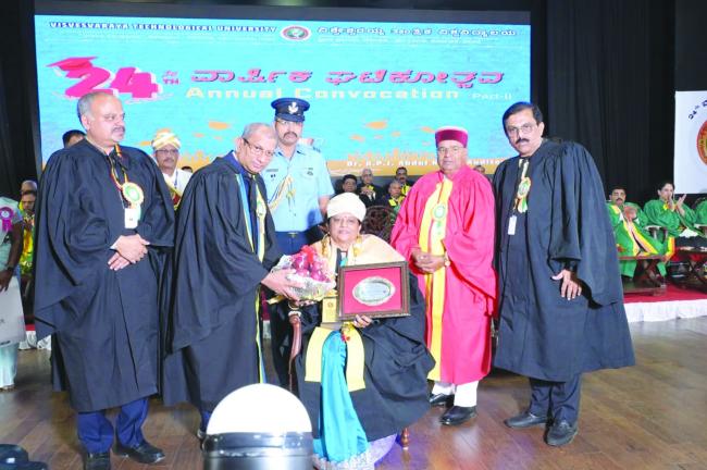 ಸ್ವಾವಲಂಬಿ ಮತ್ತು ಸುಸ್ಥಿರ ಭಾರತಕ್ಕೆ ತಾಂತ್ರಿಕ ನೈಪುಣತೆ ಜೊತೆಗೆ ನೈತಿಕತೆ ಮತ್ತು ಸಮಾಜಿಕ ಜವಾಬ್ದಾರಿ ಅವಶ್ಯ : ಡಾ ಟೆಸ್ಸಿ ಥಾಮಸ್‌