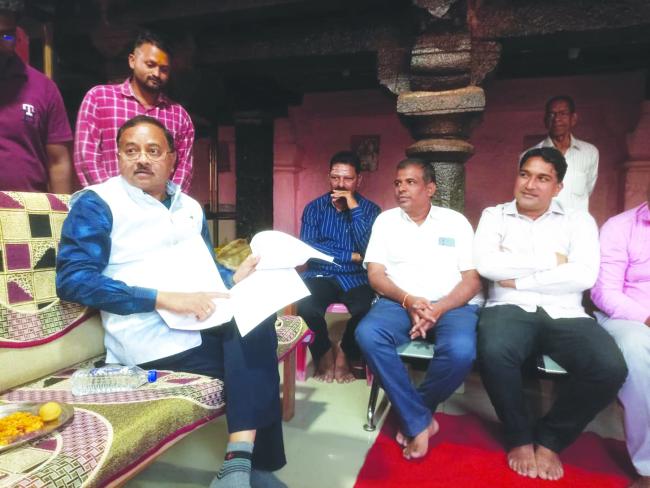 ಹಿರಾಶುಗರ ಕಾರಖಾನೆ ಸಹಕಾರಿ ತತ್ವದಲ್ಲಿಯೇ ಮುಂದುವರೆಯುವುದು : ಮಾಜಿ ಸಂಸದ ಜೊಲ್ಲೆ