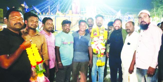 ಯೂತ್ ಕಾಂಗ್ರೆಸ್ ಅಧ್ಯಕ್ಷರಾಗಿ ರಿಯಾಜ್ ಅಹ್ಮದ್ ಆಯ್ಕೆ: ಕಂಪ್ಲಿಯಲ್ಲಿ ಸಂಭ್ರಮಾಚರಣೆ