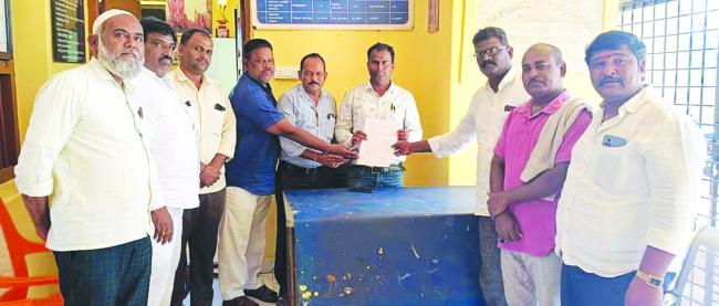 ಗುಣಮಟ್ಟದ ಮಾಂಸ ಮಾರಾಟಕ್ಕೆ ಕ್ರಮಕೈಗೊಳ್ಳುವಂತೆ ಪಶು ವೈದ್ಯಾಧಿಕಾರಿಗೆ ಮನವಿ