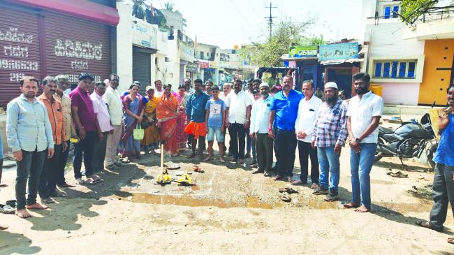   ರಸ್ತೆ ಕಾಮಗಾರಿಗೆ ಭೂಮಿಪೂಜೆ: ಶೈಲಾ ಬಾಕಳೆ