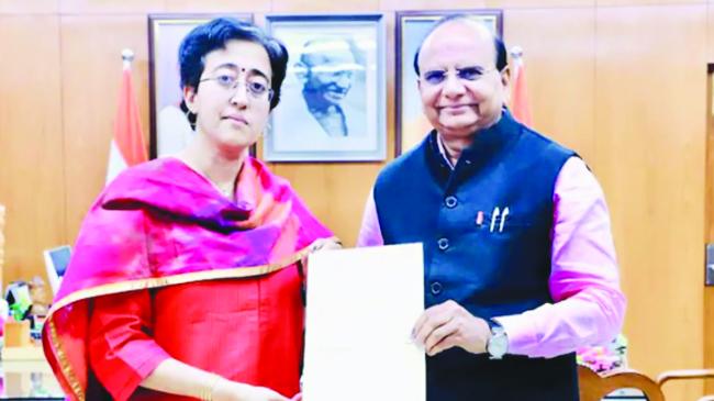 ದೆಹಲಿ ಮುಖ್ಯಮಂತ್ರಿ ಸ್ಥಾನಕ್ಕೆ ಆತಿಶಿ ರಾಜೀನಾಮೆ