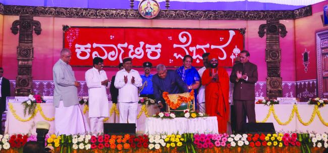 ರಾಣೆಬೆನ್ನೂರಲ್ಲಿ ಸಂಸ್ಕೃತಿ ಪ್ರತಿಬಿಂಬಿಸಿದ ಕರ್ನಾಟಕ ವೈಭವ ಕರ್ನಾಟಕ ರಾಜ್ಯದ ಕಲೆ, ಸಾಹಿತ್ಯ ಹಾಗೂ ಶ್ರೀಮಂತವಾಗಿದೆ