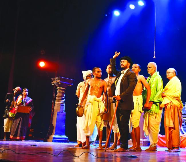 “ಸತ್ತವರ ನೆರಳು” ನಾಟಕಕ್ಕೆ ರಮಾಕಾಂತ ಜೋಶಿ ಅವರಿಂದ ಚಾಲನೆ