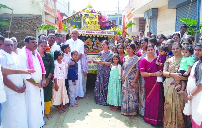ಗುರುನಾಥರೂಡ ಸ್ವಾಮಿಯ 115ನೇ ಜಯಂತಿ ಹಾಗೂ ಸಿದ್ದಾರೂಡರ ಕಥಾಮೃತ ಶತಮಾನೋತ್ಸವ ಅಂಗವಾಗಿ ಹಮ್ಮಿಕೊಂಡಿರುವ ಜ್ಯೋತಿ ರಥಯಾತ್ರೆ