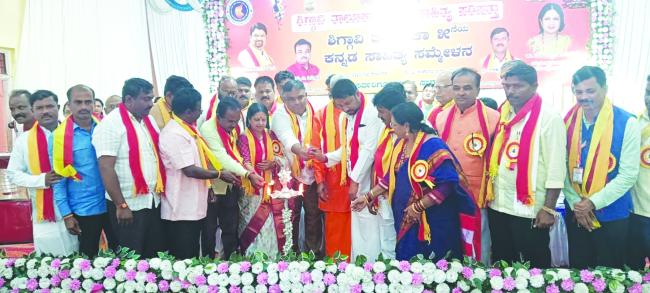 ಕನ್ನಡ ಬಳಕೆಗೆ ಹೆಚ್ಚಿನ ಆದ್ಯತೆ ಕೊಟ್ಟರೆ ಕನ್ನಡ ನಾಡು ನುಡಿ ಸಂಸ್ಕೃತಿ ಶ್ರೀಮಂತವಾಗಲು ಸಾದ್ಯ: ಡಾ.ವಿಜಯಲಕ್ಷ್ಮಿ