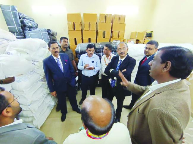 ರೈತ ಸಂಪರ್ಕ ಕೇಂದ್ರಕ್ಕೆ  ಉಪ ಲೋಕಾಯುಕ್ತ ಗೌರವಾನ್ವಿತ ನ್ಯಾಯಮೂರ್ತಿಗಳ  ಭೇಟಿ