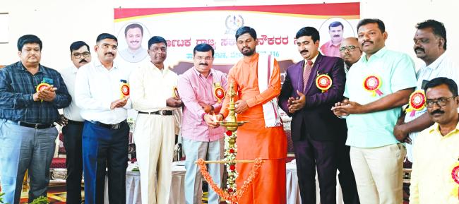 ಆಡಳಿತವು ವ್ಯವಸ್ಥಿತವಾಗಿ ನಡೆಯುವಲ್ಲಿ ಪ್ರಮುಖ ಪಾತ್ರ : ಎಮ್‌.ಬಿ.ಬಳ್ಳಾರಿ