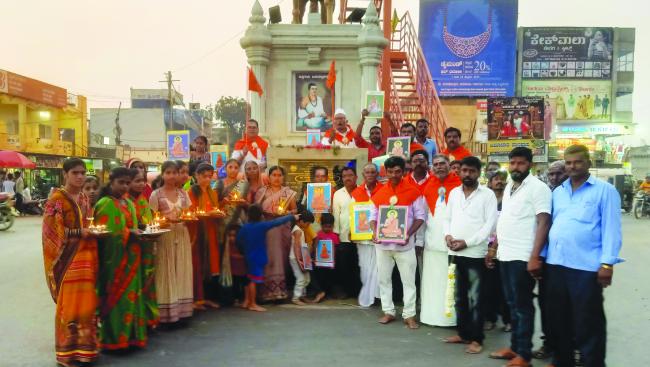 ಎಲ್ಲ ಜಾತಿ, ಧರ್ಮಗಳನ್ನು ಒಗ್ಗೂಡಿಸಿ, ಸಹಬಾಳ್ವೆ ನಡೆಸುವುದು ಪ್ರತಿಯೊಬ್ಬರ ಹಕ್ಕು: ಹೊಳಬಸಪ್ಪ ಹಡಪದ