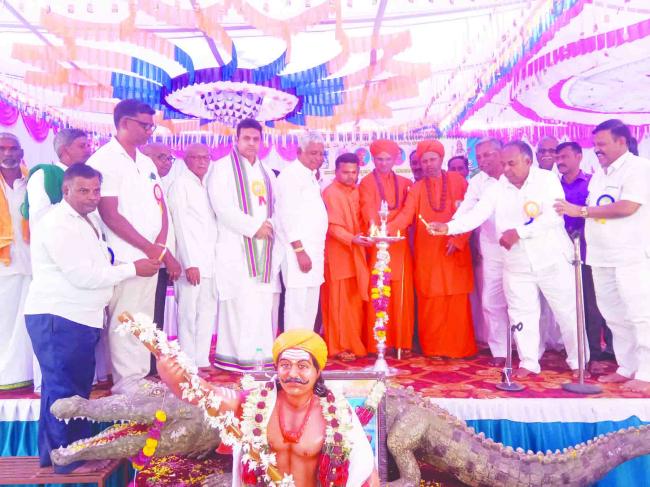 ಅಂಬಿಗರ ಚೌಡಯ್ಯನವರ ನಿಷ್ಟುರವಾದಿ ವಚನಕಾರರಾಗಿದ್ದರು : ಶಾಸಕ ಬಸವರಾಜ ಶಿವಣ್ಣನವರ