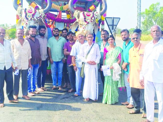 ಪಟ್ಟಣದಲ್ಲಿ ನಂದಿ ರಥಯಾತ್ರೆ