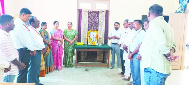 ವಚನಗಳು ಸಮಾಜದಲ್ಲಿ ಸಮಾನತೆ : ತಹಶೀಲ್ದಾರ ಅನಿಲ್ ಬಡಿಗೇರ