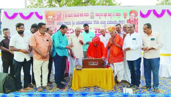 ಕಿನ್ನಾಳ ಜನಮನ ರಂಜಿಸಿದ ಸಂಗೀತ ಸಂಭ್ರಮ