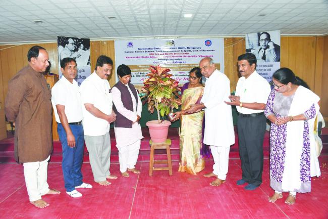 ಎನ್‌.ಎಸ್‌.ಎಸ್ ಗ್ರಾಮಗಳ ಸವಾಂರ್ಗೀಣ ಅಭಿವೃದ್ಧಿಗೆ ಮಹತ್ವದ ಪಾತ್ರ ವಹಿಸುತ್ತದೆ:  ಪ್ರೊ. ಶಾಂತಾದೇವಿ ಟಿ 