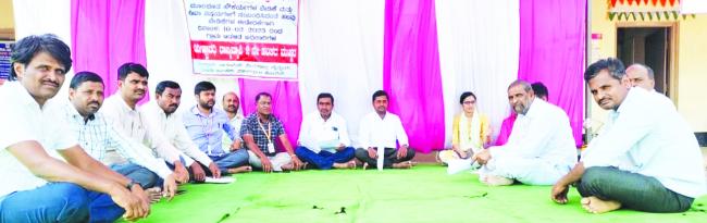 ರಾಜ್ಯ ಸರ್ಕಾರ ಆಡಳಿತಾತ್ಮಕವಾಗಿ ಪರಿಹಾರ ದೊರಕಿಸಿಕೊಡಲು ಒತ್ತಾಯ  