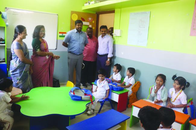 ವಿಜಯಪುರ ನಗರದ ವಿವಿಧ ಶಾಲೆಗಳಿಗೆ ಭೇಟಿ ನೀಡಿದ ಜಿ.ಪಂ. ಸಿಇಓ ರಿಷಿ ಆನಂದ 