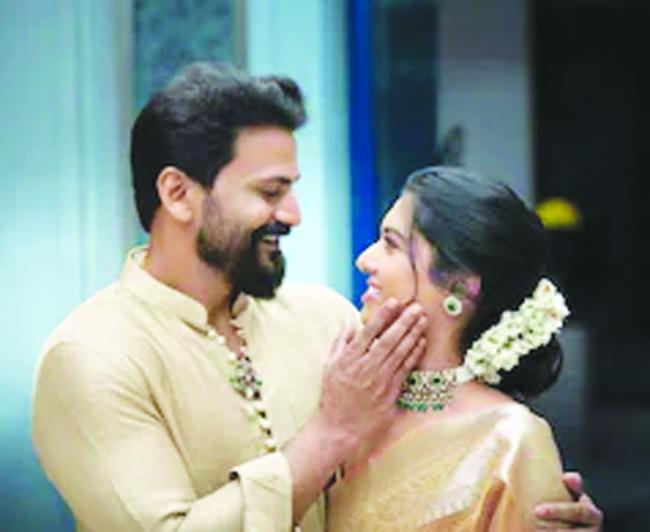 ದಾಂಪತ್ಯ ಜೀವನಕ್ಕೆ ಕಾಲಿಟ್ಟ ನಟ ರಾಕ್ಷಸ ಡಾಲಿ ಧನಂಜಯ 