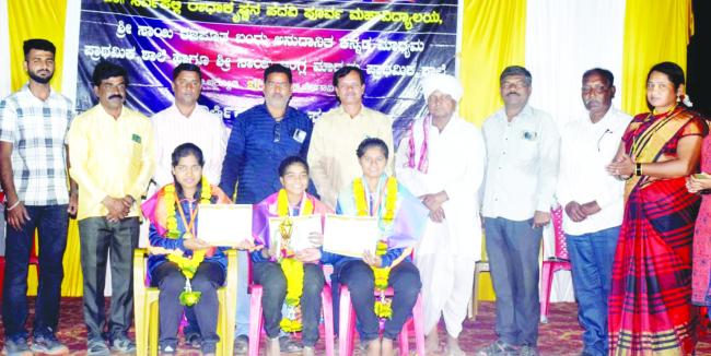 ಎಸ್ಸೆಸ್ಸೆಲ್ಸಿ ಮಕ್ಕಳಿಗೆ ಗಣಿತ ವಿಶೇಷ ತರಗತಿ ಆಯೋಜನೆ ಗಣಿತ-ಗಣತೆ ಹೆಚ್ಚಿಸುವುದು: ಸುರೇಶ ಮನಹಳ್ಳಿ