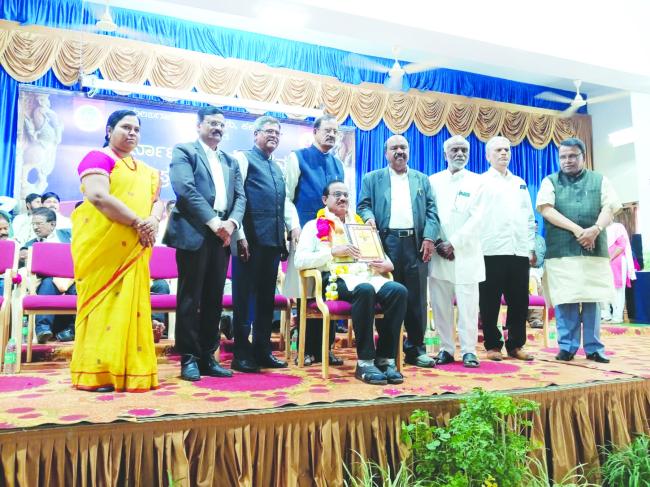 ‘ಕರ್ನಾಟಕ ರಾಜ್ಯೋತ್ಸವ ಪ್ರಶಸ್ತಿ’ ಪ್ರದಾನ 