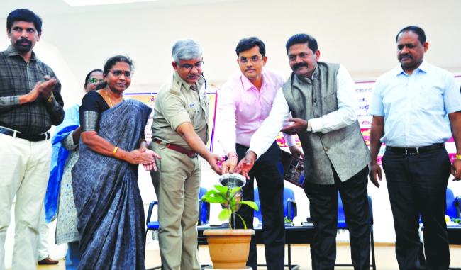 ಜೀತ ಕಾರ್ಮಿಕ ಪದ್ಧತಿ ನಿರ್ಮೂಲನೆಗೆ ಶ್ರಮಿಸಿ: ಜಿಲ್ಲಾಧಿಕಾರಿ ನಲಿನ್ ಅತುಲ್ 