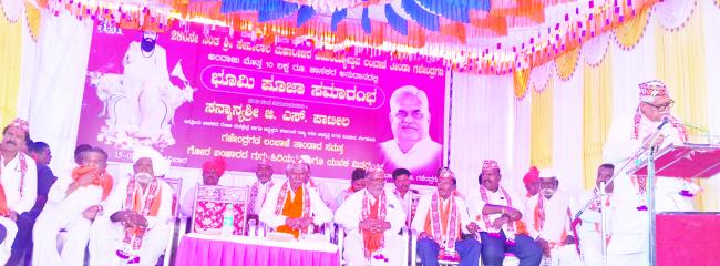 ಬಂಜಾರರು ಲಂಬಾಣಿಗರು ನಿಜವಾದ ಕಾಯಕಯೋಗಿಗಳು ಸೇವಾಲಾಲ್ ಮಹಾರಾಜರ ತತ್ವಾದರ್ಶ ಅಳವಡಿಸಿಕೊಳ್ಳಲು ಸಲಹೆ