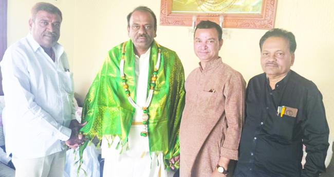 ದಾವಣಗೆರೆ-ಬೆಂಗಳೂರು ರೇಲ್ವೆ ಸೌಲಭ್ಯಕ್ಕಾಗಿ ಸಂಸದರಿಗೆ ಮನವಿ 