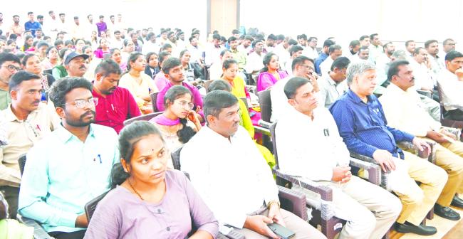 ವಿಕಸಿತ ಭಾರತ ಎಲ್ಲರ ಜವಾಬ್ದಾರಿಯಾಗಲಿ ಪ್ರೊ ತ್ಯಾಗರಾಜ 