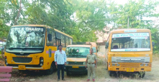 ಸಾರಿಗೆಯ ಅಧಿಕಾರಿಗಳು ಖಾಸಗಿ ಬಸ್ ಕಾರ್ಯಚರಣೆ 6 ಬಸ್‌ಗಳ ಜಪ್ತಿ