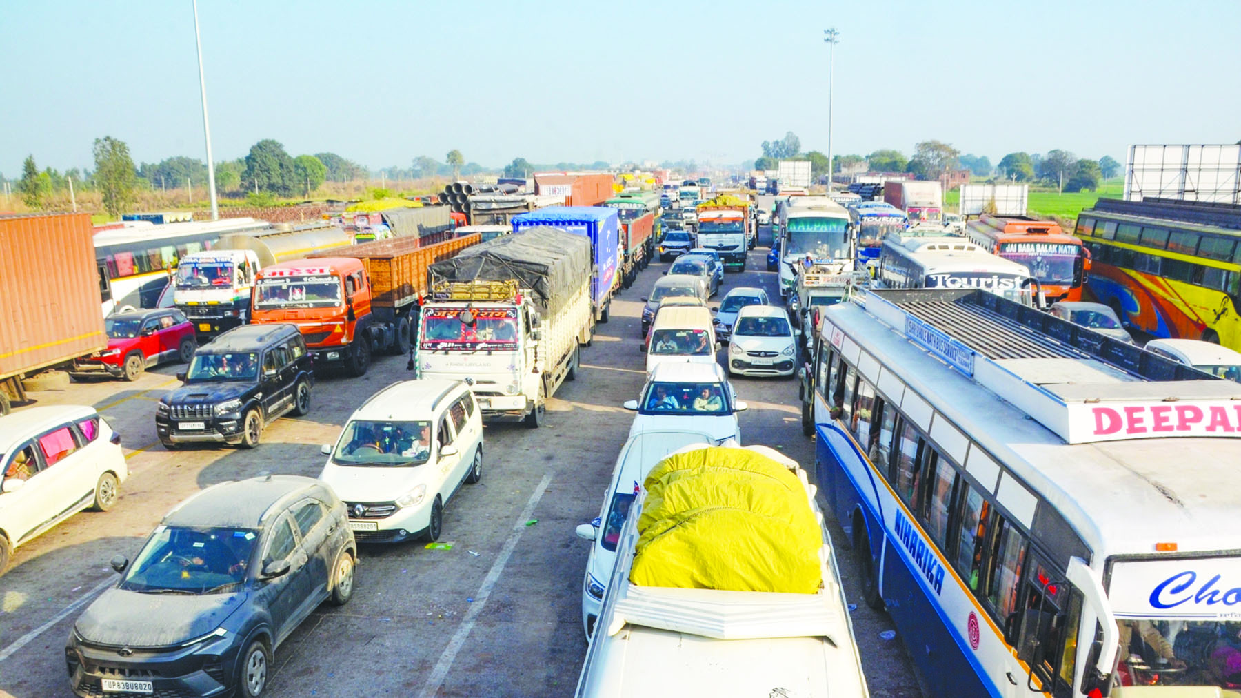 ಮಹಾಕುಂಭ ಮೇಳದಿಂದ ಕಾಶಿಗೆ ತೆರಳುತ್ತಿದ್ದ ಕ್ರೂಸರ್ ಅಪಘಾತ:  ಮೂವರ ಸಾವು