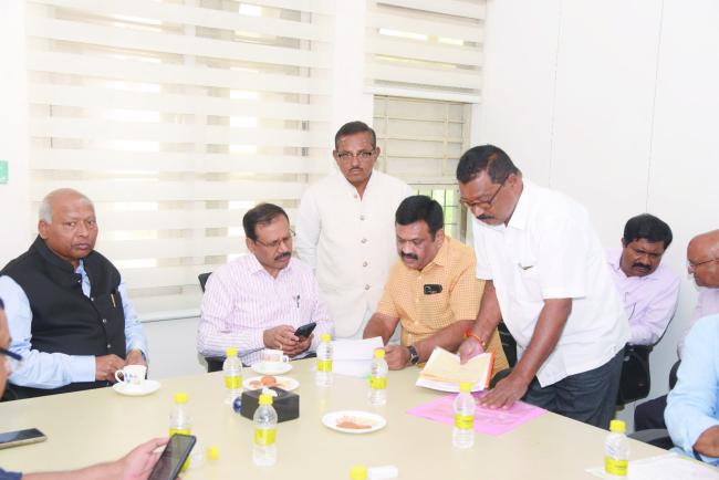 ಅತ್ಯಾಧುನಿಕ ತಂತ್ರಜ್ಞಾನದ ಒಣ ಮೆಣಸಿನಕಾಯಿ ಮಾರುಕಟ್ಟೆ ಪ್ರಾರಂಭಕ್ಕೆ ಮನವಿ 