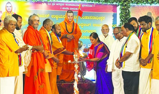 ಭಾರತದ ಸನಾತನ ಪರಂಪರೆ ವಿಶ್ವಕ್ಕೆ ಮಾದರಿ: ಶ್ರೀಗಳು 