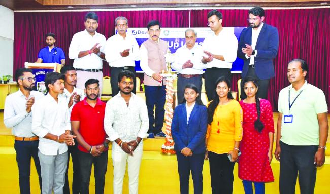 ಲಿಂಗದಹಳ್ಳಿ ರಂಭಾಪುರಿ ಶಾಖಾ ಹಿರೇಮಠದಲ್ಲಿ 26 ರಂದು ಜಗತ್ತಿನ ಅತಿದೊಡ್ಡ ಸ್ಪಟಿಕ ಶಿವಲಿಂಗ ಸ್ಥಾಪನೆ  