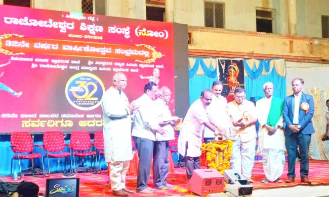 ಮಕ್ಕಳಲ್ಲಿ ಪುಸ್ತಕ ಓದುವ ಸಂಸ್ಕೃತಿಯನ್ನು ಬೆಳೆಸಲು ಡಾ.ಚಂದ್ರಶೇಖರ ಕಾಳನವರ ಮನವಿ 