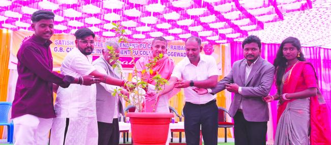 ಜೀವನದ ಪ್ರತಿ ಕ್ಷಣವನ್ನು ಸಂತೋಷದಿಂದ ಕಳೆಯಿರಿ: ಸಿದ್ದಲಿಂಗ ದೇವರು