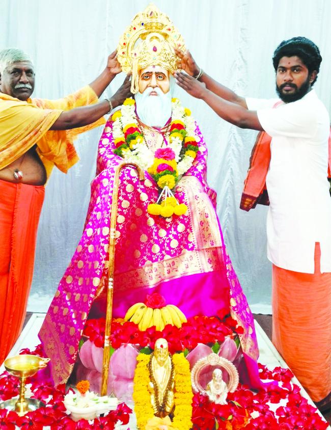  ಭಕ್ತರ ಇಷ್ಟಾರ್ಥಗಳನ್ನು ಸಿದ್ಧಿಸುವ ಶಕ್ತಿ ಶ್ರೀಮಠಕ್ಕಿದೆ: ತಮ್ಮಣ್ಣವರ 