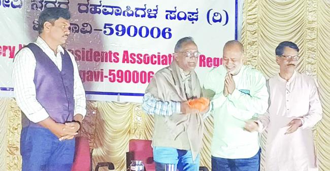 ಓದುಗರೊಂದಿಗೆ ಲಲಿತ ಪ್ರಬಂಧಕಾರ ತುಂಬ ಆಪ್ತನಾಗಿ ಬಿಡುತ್ತಾನೆ: ಗುಂಡೇನಟ್ಟಿ ಮಧುಕರ 