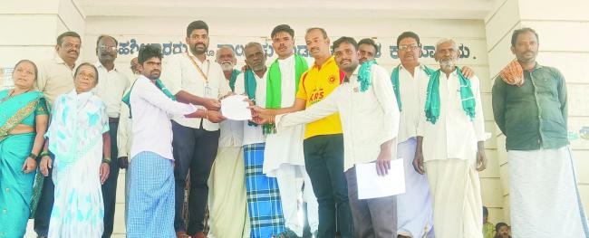 ಬೆಳೆಗೆ ಬೆಂಬಲ ಬೆಲೆ ನೀಡಲು ಆಗ್ರಹ