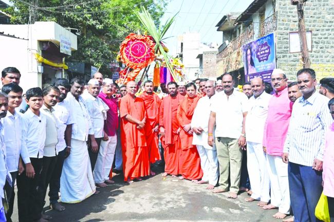 ಇಷ್ಟಲಿಂಗ ಪೂಜೆಯಿಂದ ಸಂಕಷ್ಡಗಳು ದೂರಾಗುತ್ತವೆ ಮಾನಸಿಕ ನೆಮ್ಮದಿ ಮತ್ತು ಸಮಾಧಾನಕ್ಕೆ ನಿತ್ಯ 