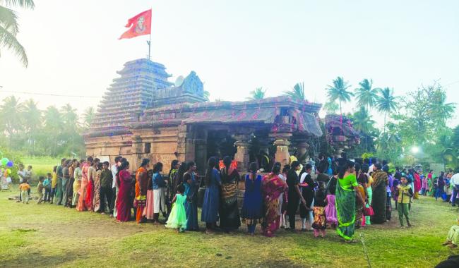 ನೇಸರಗಿಯಲ್ಲಿ ಸಂಭ್ರಮದ ಶಿವರಾತ್ರಿ ಉತ್ಸವ