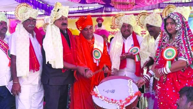 ಶಿಕ್ಷಣ, ಸಮಾಜ ಸಂಘಟನೆಗೆ ಹೆಚ್ಚಿನ ಆದ್ಯತೆ ನೀಡಬೇಕು - ಪೂಜಾರ  